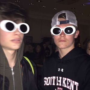 Meet your Posher, Logan